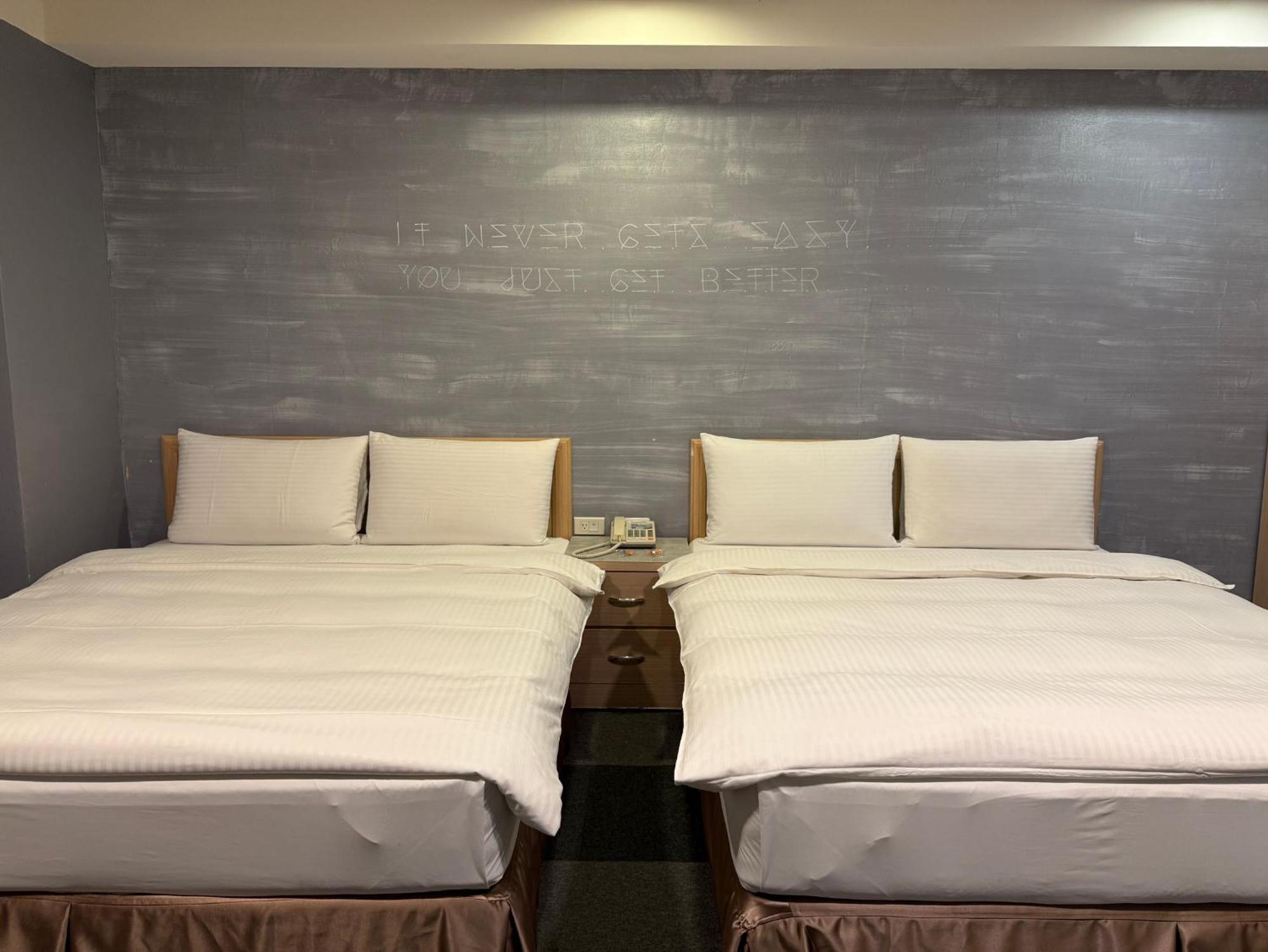 Js Hotel-Gallery Hotel Чжунли Екстериор снимка